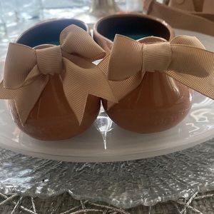 ADORABLE Oka-B Bow Ballet Flats